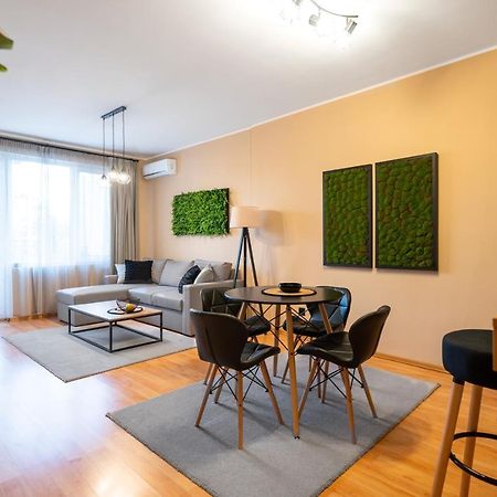 Cosy Green Apt Close To Macedonia Square Sofia Extérieur photo