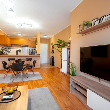 Cosy Green Apt Close To Macedonia Square Sofia Extérieur photo