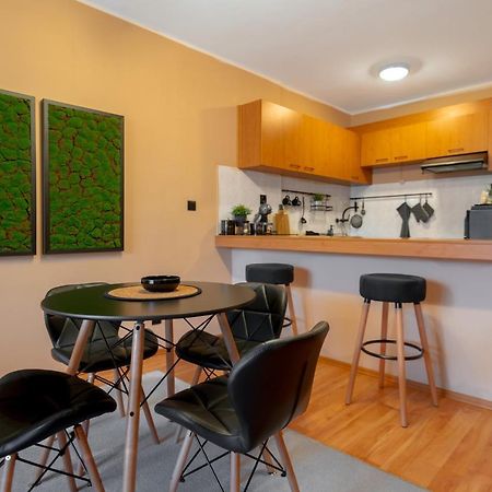 Cosy Green Apt Close To Macedonia Square Sofia Extérieur photo