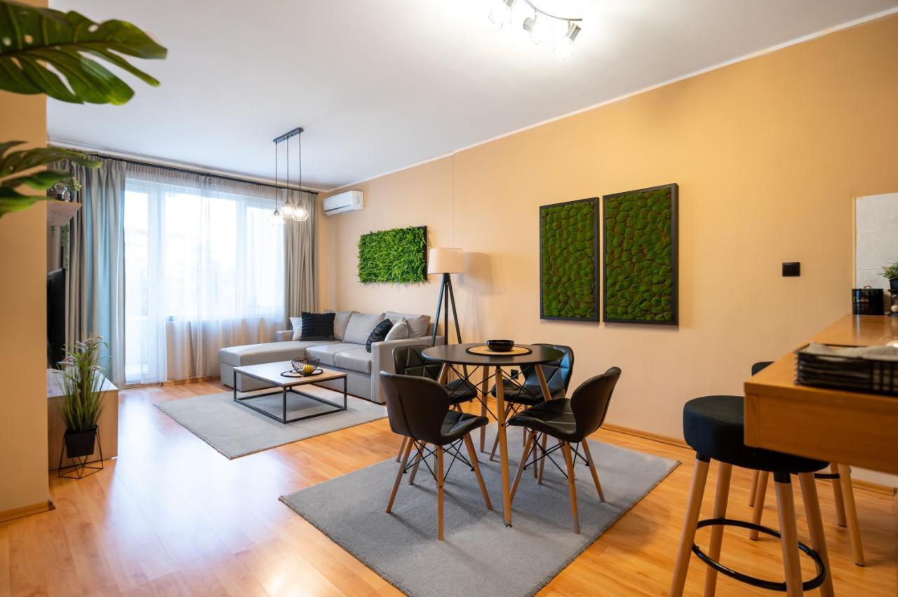 Cosy Green Apt Close To Macedonia Square Sofia Extérieur photo