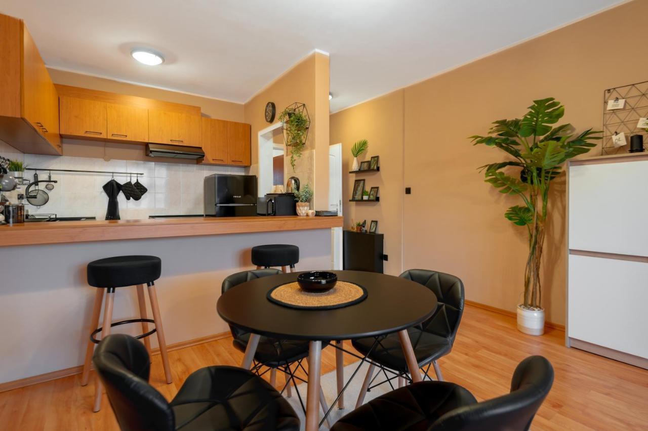 Cosy Green Apt Close To Macedonia Square Sofia Extérieur photo