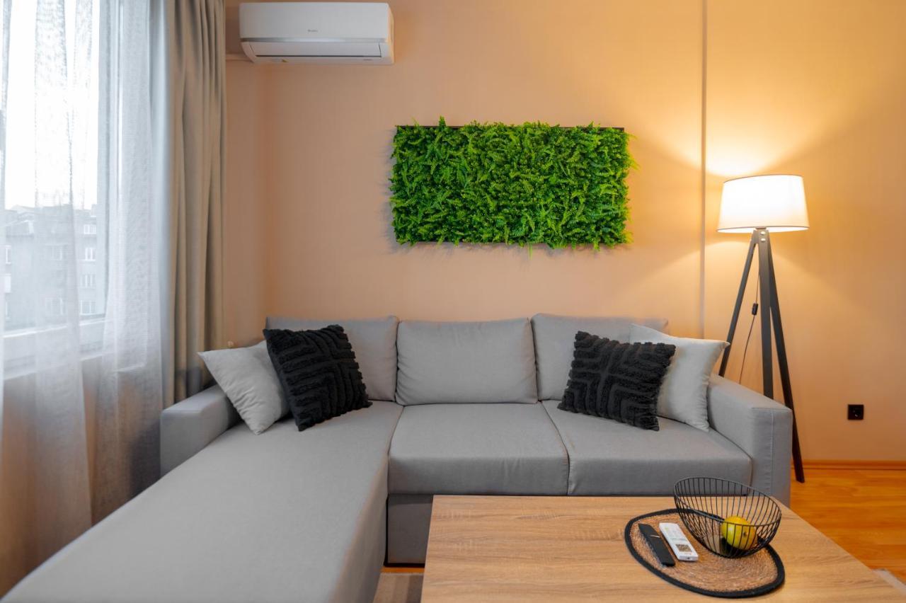 Cosy Green Apt Close To Macedonia Square Sofia Extérieur photo